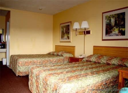 Fairview Inn & Suites Esterno foto